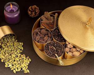 Caja Masala de latón para contenedores de almacenamiento de especias de cocina Contenedor Masala/caja de especias con relieve - Product Image 2