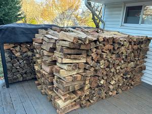 Fournisseur abordable de bûches de bois de chauffage en chêne-Séchage au four Humidité du bois de chauffage 18%-Bois de chauffage en bois dur pour une énergie thermique confortable - Product Image 4