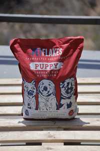 PetFlakes 4Kg, Golosina Orgánica para Mascotas con Alto Contenido de Proteína de Pollo para Cachorros, Sin Colorantes ni Sabores Artificiales, Salud de la Piel y el Pelaje, Aumento Muscular - Product Image 2