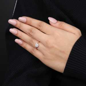 แหวนแต่งงานแบบวงแหวนเพชรคลัสเตอร์ลายดอกไม้ ดีไซน์หรูหราสำหรับเจ้าสาว - Product Image 5