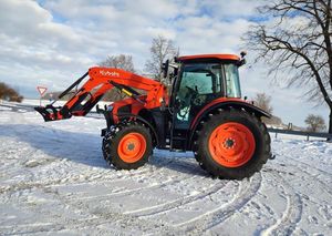 Tractor Kubota M6040 de 60HP - Tractor Utilitario Diésel 4x4 para Agricultura - Product Image 4