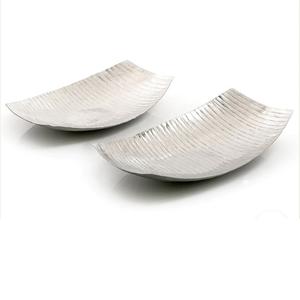 Plateau décoratif en métal de style unique avec finition nickelée Plateau de service pour bonbons ou gâteaux Plateau de service pour thé et café - Product Image 1