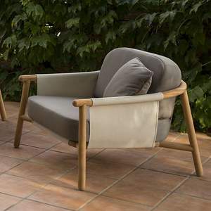 Chaise longue d'extérieur contemporaine en teck Chaise d'appoint moderne en corde et toile pour patio, cour ou jardin de villa - Product Image 1