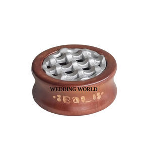 Six <b>Grid</b> <b>Metal</b> Black and Gold Ashtray Premium Quality Handmade Designer Ashtray Classic Stylish Wholesale Ashtray - Product Image 3