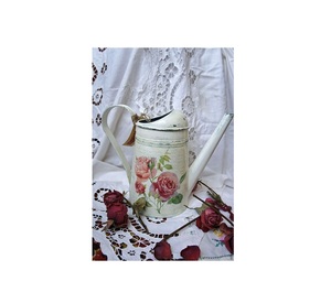 Bidon d'eau galvanisé de style vintage avec travail en émail parfait pour les décorations de jardin et d'extérieur de ferme rustique - Product Image 3