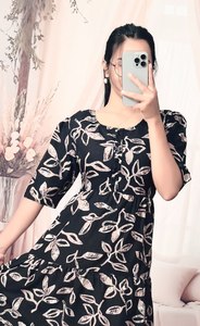 Presentamos nuestro impresionante traje de algodón para mujer con diseño reversible para un look festivo y elegante. - Product Image 3