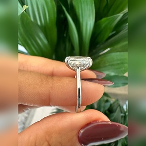 Bague en diamant de laboratoire de qualité supérieure, taille radiant, 2,00 carats, double griffe, prix d'usine, fabricant - Product Image 2