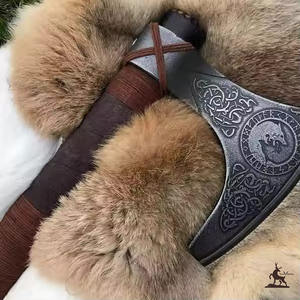 Tomahawk medieval de alta calidad hecho a mano con nuevo modelo de acero al carbono 1095 características de grado industrial cubierta de cuero - Product Image 2