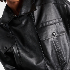 Chaqueta bomber de cuero personalizada para mujer con logotipo personalizado, ropa de calle bordada, prendas de vestir exteriores de moda OEM - Product Image 2