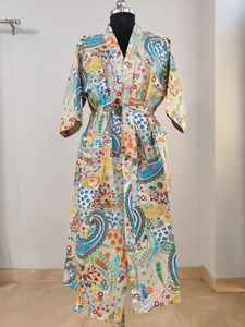 Robes kimono 100% coton, magnifiques robes kimono en coton, robes kimono indiennes en coton à motifs floraux, best-seller, cadeaux pour elle et lui, vêtements de détente - Product Image 4