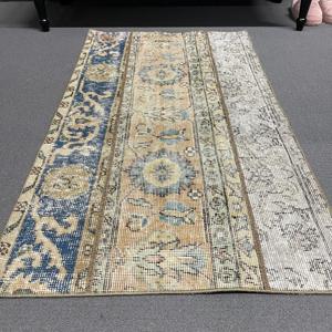 Alfombra Turca Vintage de 2.2x3.8 pies (67x117 cm), Alfombra de Lana Azul con Diseño Floral - Product Image 2