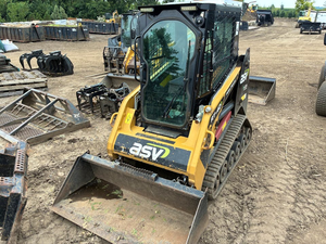รถตักล้อยางสำหรับงานป่าไม้ ASV RT-120 ปี 2018 มือสอง ระบบ Posi-Track ขนาดกะทัดรัด Liyuan Kama เครื่องยนต์ดีเซล 75 กิโลวัตต์ บุ้งกี๋ขนาด 0.45 เมตร สีเหลือง ปั๊มมือสองรับประกัน 2 ปี - Product Image 1
