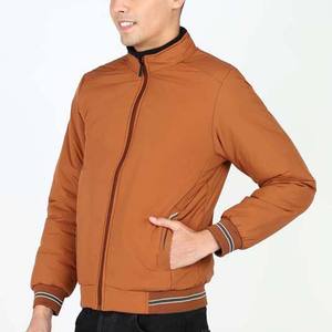 เสื้อแจ็กเก็ตบอมเบอร์สำหรับผู้ชายเสื้อแจ็กเก็ตบอมเบอร์มีกระเป๋าแขนยาวผ้าโพลีเอสเตอร์สำหรับฤดูหนาว - Product Image 2