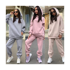 Pull à capuche oversize pour femmes, streetwear tendance, logo sur le devant, coupe ample décontractée, sweat-shirt pour la saison hivernale - Product Image 5