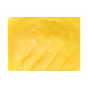 Manteca de karité sin refinar, pura, de color amarillo, ofrecida a precios bajos para distribución mayorista en todo el mundo. - Product Image 1