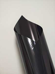 ฟิล์มกรองแสงสะท้อนสีดำพรีเมียม ป้องกันความร้อน 60% ป้องกันรังสีอินฟราเรด 99% ป้องกันรังสียูวี เปลี่ยนสีได้ สำหรับป้องกันกระจกรถยนต์ ขนาดสั่งทำ - Product Image 3