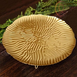 Base para Pastel Decorativa de Metal con Acabado Premium, Ideal para Mostradores de Panadería y Exhibiciones de Celebraciones - Product Image 4