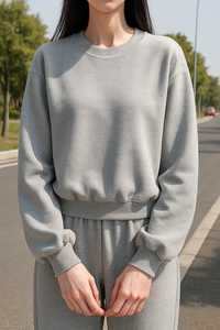 เสื้อสเวตเตอร์ผ้าฝ้ายมีฮู้ดเสื้อครอปของผู้หญิงพิมพ์โลโก้ตามสั่งสไตล์วินเทจฟอกสี - Product Image 3