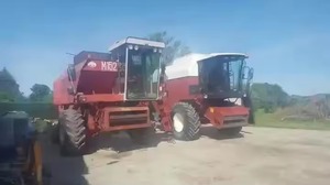 Cosechadora en buen estado Maquinaria agrícola Máquina cosechadora de granos de arroz de trigo de maíz - Product Image 2