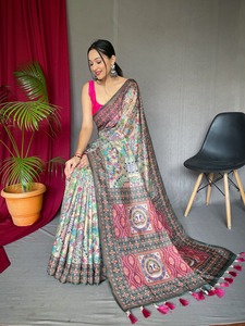 Ropa de boda de diseñador de aspecto elegante, Malai sari de algodón puro con blusa con estampado y fabricante de trabajo Kalamkari DE LA India - Product Image 4