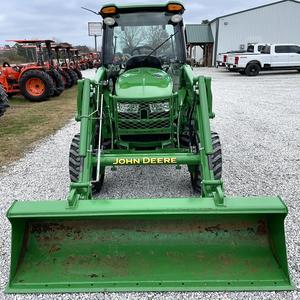 รถไถเดินตาม John Deere รุ่น 4044R 70 แรงม้า เกียร์อัตโนมัติ พร้อมปั๊มเกียร์และตลับลูกปืน - จัดส่งรวดเร็วสำหรับใช้งานในฟาร์ม - Product Image 6