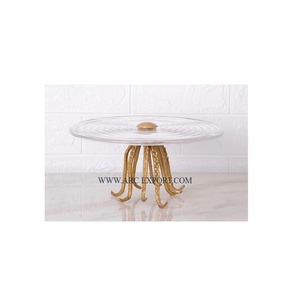 คลาสสิกใหม่ดูเป็นที่นิยมสำหรับปาร์ตี้บนโต๊ะเค้กยืนแก้วใสและที่วางเค้กทองเหลืองขนาดใหญ่สำหรับงานแต่งงานและกิจกรรมการใช้งาน - Product Image 1