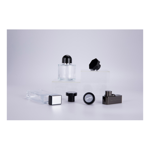 Flacon de parfum en alliage de zinc avec bouchon en bois, pulvérisateur à pompe, personnalisable - Product Image 2