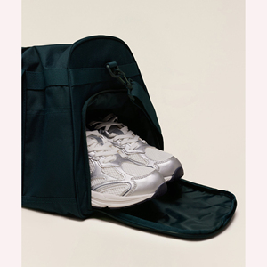 Sac de sport imprimé personnalisé sac de sport promotionnel sac de voyage en plein air élégant pour hommes et femmes en nylon léger et durable OEM - Product Image 5