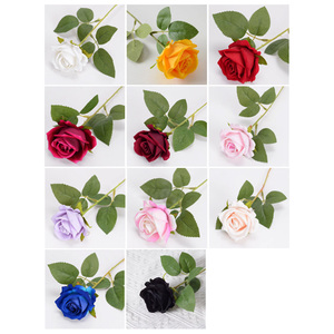 زهور ورد صناعية فردية عالية الجودة بالجملة، مصنوعة من القطيفة الحمراء الحريرية تبدو حقيقية لتزيين المنازل وحفلات الزفاف - Product Image 3