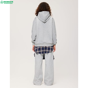 Sudadera con Capucha Térmica Unisex de 240g, Diseño Moderno Desgastado, Impresión DTG, Felpa Francesa Ecológica 100% - Product Image 2