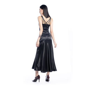 Vestido de fiesta negro satinado sexy ODM tejido con cuello en V longitud de té natural Vietnam alta calidad ODM ropa de mujer elegante - Product Image 4