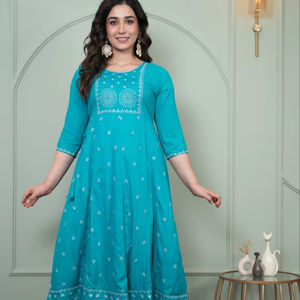 Vestido Kurti Anarkali Elegante de Color Sólido Hecho a Mano al por Mayor, Vestido Largo Sexy para Mujer, Kurti Anarkali de Manga Larga de Alta Calidad para la Noche - Product Image 1