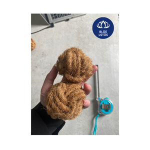 Jouet à mâcher en corde de coco naturelle BEST SELLING pour chiens avec bois de café - Product Image 4