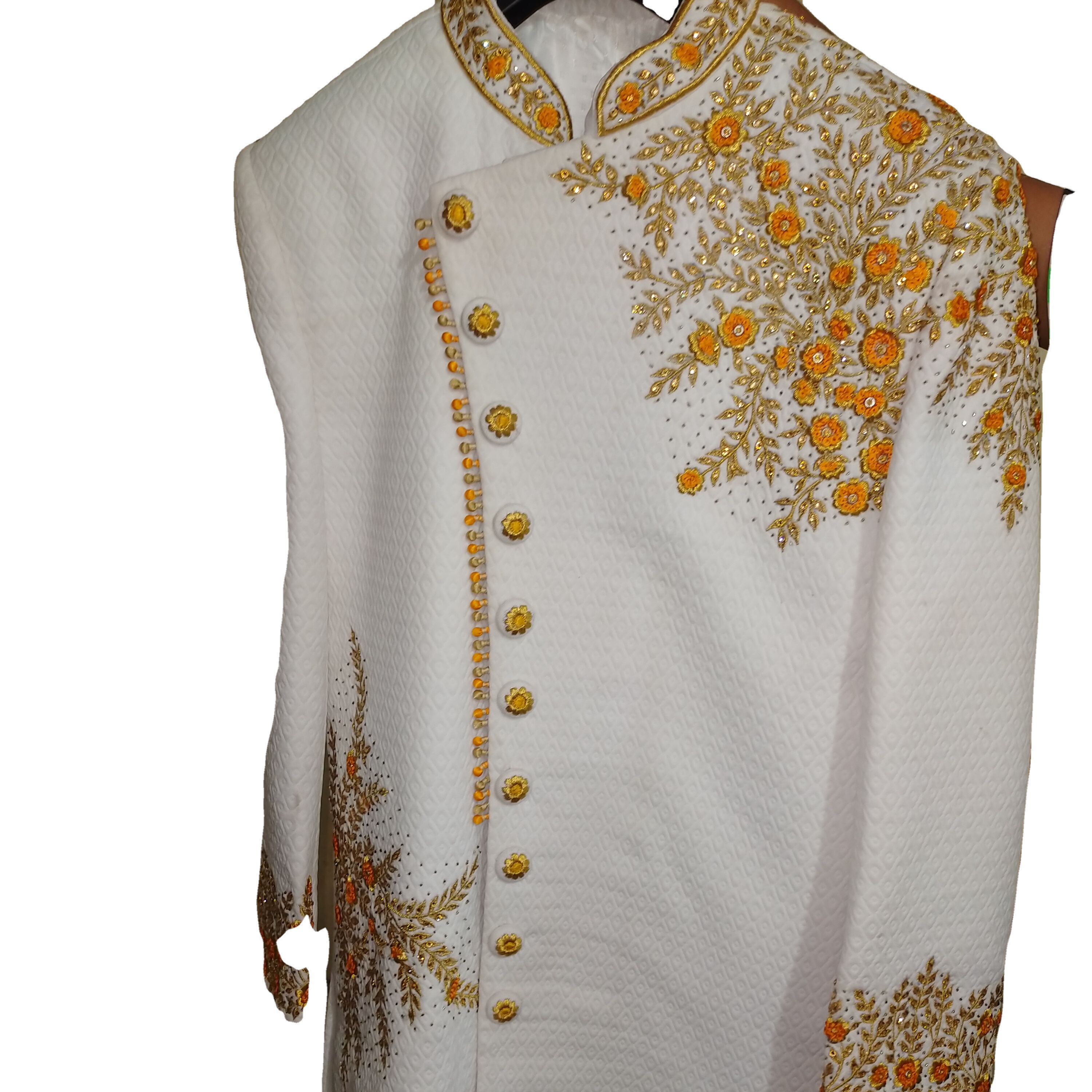 Designer ricamato indiano Sherwani sposo matrimonio Sherwanis Mens Sherwani design personalizzato al miglior prezzo all'ingrosso