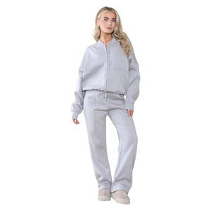 Ensemble de survêtement zippé élégant et personnalisé pour femmes, tendance et pratique pour superposer des survêtements pour femmes - Product Image 1
