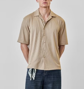 เสื้อเชิ้ตผู้ชายทรงบ็อกซี่ลายดอกไม้ แขนสั้น ผ้าผสมโพลีเอสเตอร์และคอตตอน ไซส์ใหญ่ ไม่หดตัว รับผลิตแบบ OEM หลายสี - Product Image 4