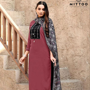 Mittoo Chand propose aux fournisseurs de gros de vêtements indiens et pakistanais Kurti en rayonne formelle de créateur - Product Image 1