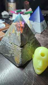 Cendrier en béton personnalisé classique TCE, fait à la main, en ciment solide, durable, réutilisable, pour table, pour la maison, l'hôtel, le café, le bar - Product Image 2