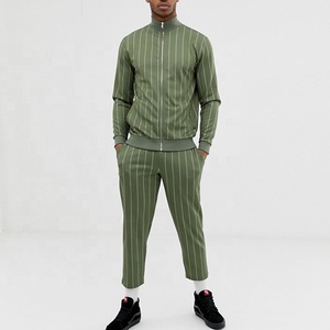 Survêtement d'entraînement en polyester et velours de haute qualité pour hommes, short de football surdimensionné avec logo, grande taille, à des prix abordables Vente en gros personnalisée - Product Image 4