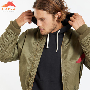 Blouson de baseball classique en satin imperméable à l'eau pour hommes avec fermeture à glissière avec logo Fabrication - Product Image 4