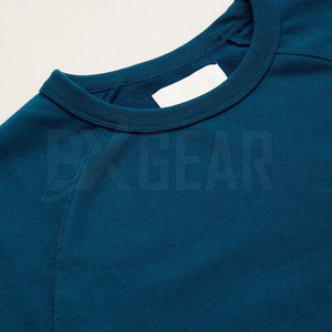 Sudadera de hombre al por mayor con ajuste elegante y tela transpirable perfecta para ropa de calle - Product Image 6