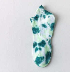 Venta al por mayor High Terry Calcetines Cortos Hombres Trending Tie Dye Print Logo de moda Streetwear Deporte Correr Invierno Verano Primavera Tobillo - Product Image 6