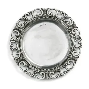 Assiette de présentation ronde, bord orné en relief, finition argentée, assiette de présentation, décoration de table de Noël, accessoire de vaisselle - Product Image 1