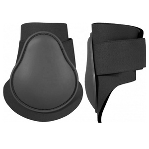 Bottes de protection noires en néoprène pour chevaux, avec coque en plastique et sangle auto-agrippante pour l'équitation - Product Image 1