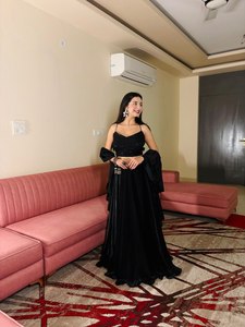 VISHNU K DESIGNS Crush Lengha Choli Dupatta con cuello en V, sin mangas, largo hasta el suelo, estilo formal de verano, cintura natural, para fiesta - Product Image 5