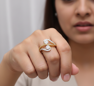 แหวนเพชรทองคำทรงหรูหรา ดีไซน์เกลียวรูปตัว S สำหรับผู้หญิง ของขวัญงานแต่งงาน - Product Image 4