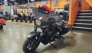 2026 Top vente aux enchères commerciales FLHXSTSE - CVO Street Glide Limited 1 977 cm³ 115 CV 4 500 tr/min Prêt à être expédié - Product Image 2