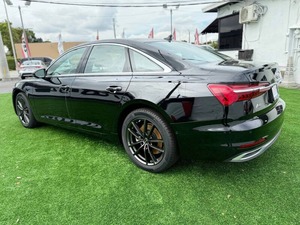 สร้างขึ้นเพื่อการขับขี่ที่ง่ายดาย Audi A6 quattro Premium Plus 45 TFSI ปี 2024 - Product Image 3