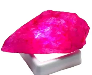 ホットピンクの明るいピンクのサファイアFLグレードラボで作成されたモース硬度の生宝石9豪華なダイヤモンド