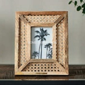 Durable Aluminum Cast <b>Photo</b> <b>Frame</b> Antique Gold Finish Classic Elegance for Framing Vintage or Family <b>Photos</b> - Product Image 2